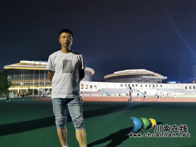 古藺鄉(xiāng)賢曾凡江：事業(yè)有成不忘故土，熱心為民贏得一片贊譽(圖1)