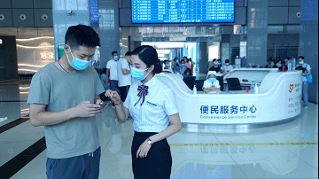 瀘州市人醫(yī)：新服務上線，醫(yī)生診室就能支付，不用再去排隊繳費啦！(圖1)