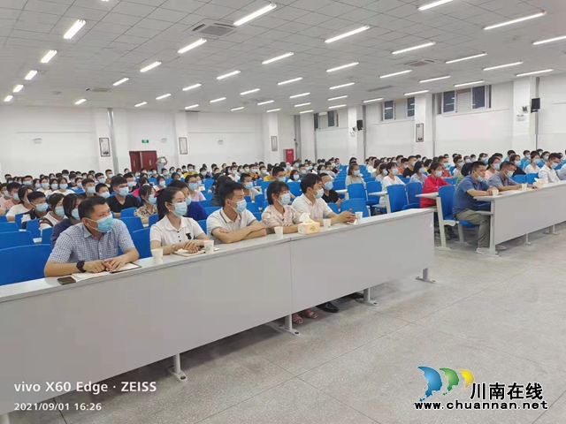 納溪：9.6萬元重獎(jiǎng)護(hù)國(guó)中學(xué)3名優(yōu)秀學(xué)子(圖9)