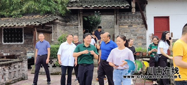 瀘州：組織文藝家到合江開展采風(fēng)調(diào)研活動(dòng)(圖1)
