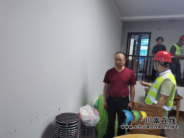 抗震救災(zāi)｜魏福高：帶病奔走在震后房屋鑒定的路上