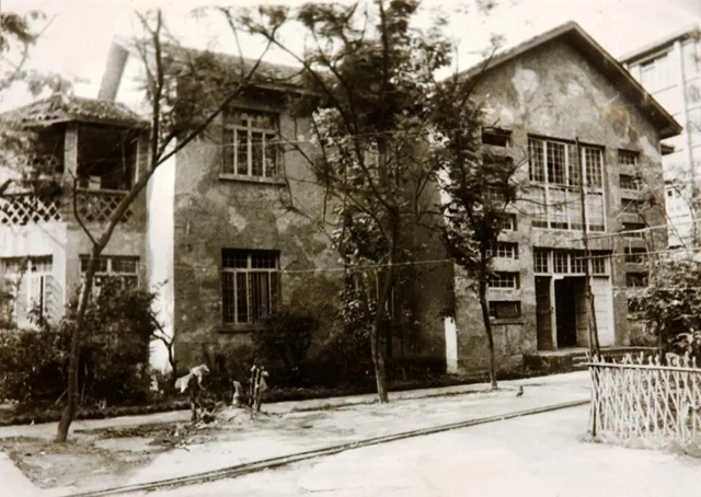 【西南醫(yī)大70周年校慶】帶你去看當(dāng)年的“臨床醫(yī)學(xué)院”(圖11)