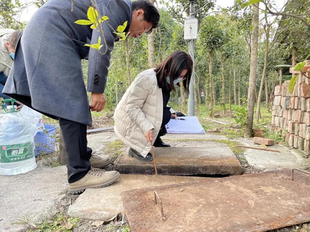 瀘州、榮昌執(zhí)法兄弟“聯(lián)” 共同守護(hù)瀨溪河