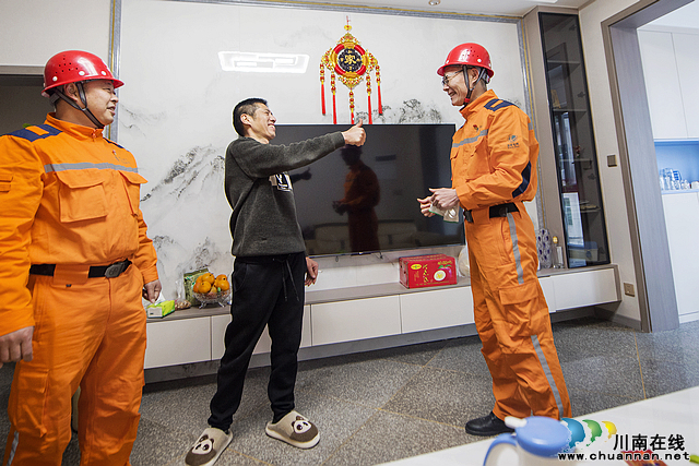 龍城點燈人周鳳丹：以電為光 溫暖千萬家