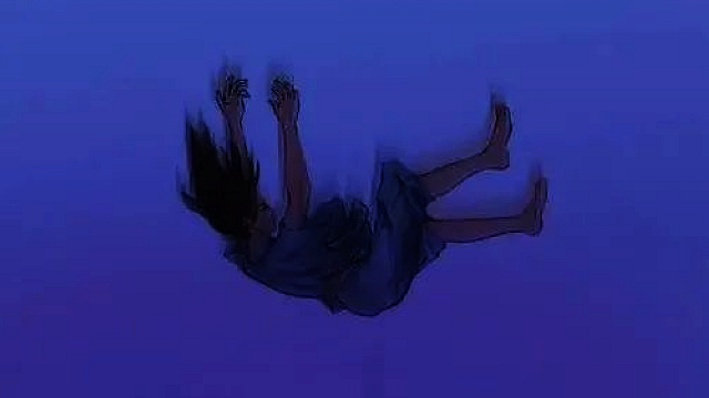 【警惕】女子飯后散步消食，摔下高崖……